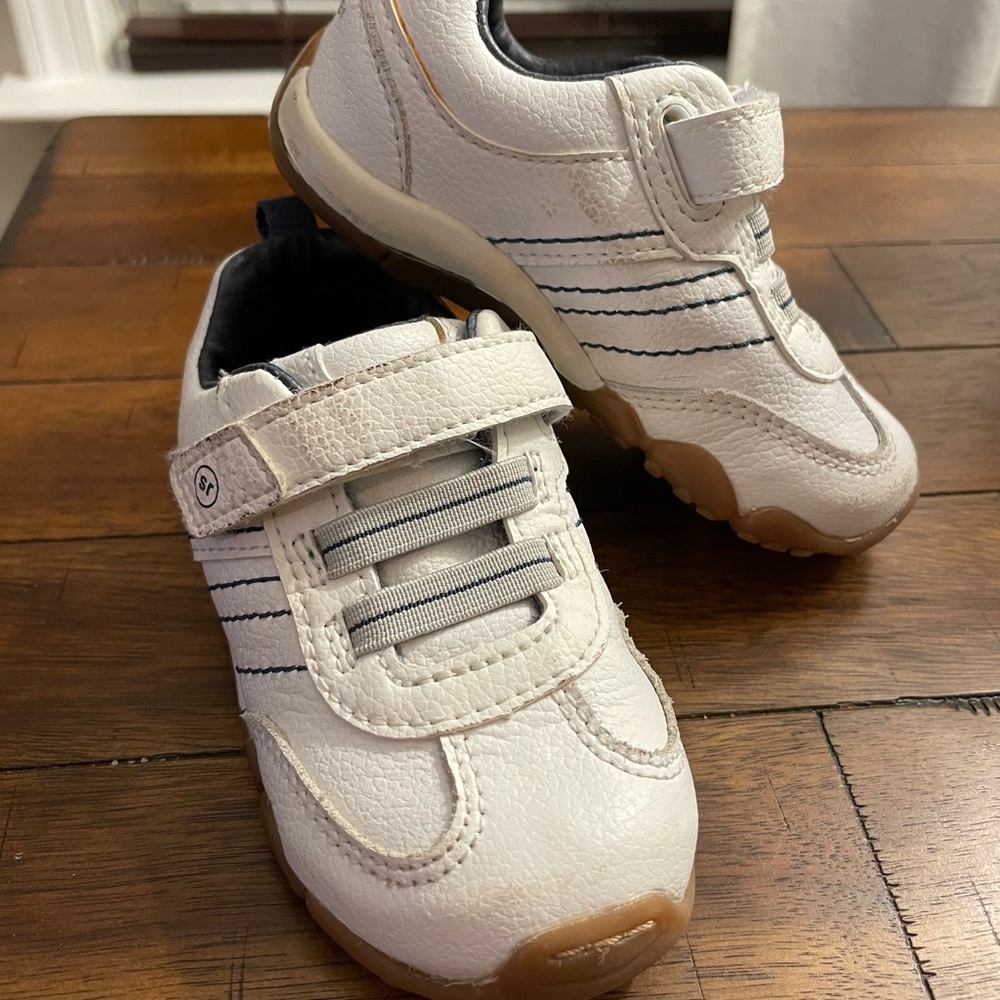 Stride Rite Size 6.5W Toddler Shoes